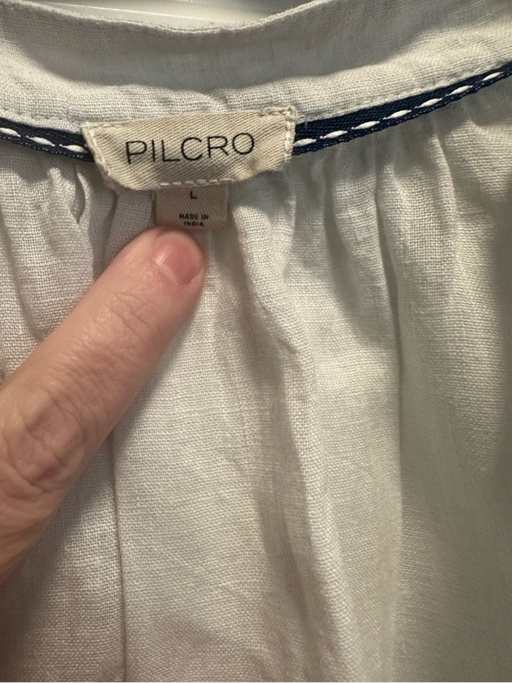 Anthropologie x PILCRO Tatum Flutter Sleeve Blouse in White Linen. EUC. LARGE - Picture 5 of 9